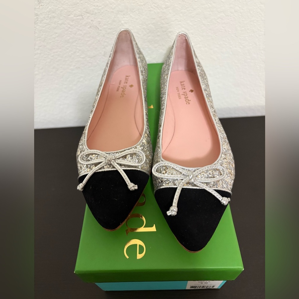 Kate Spade New York Nella flats silver glitter. Size 6M. New with box.